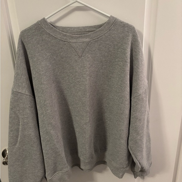 American Eagle Outfitters Sweaters - American Eagle Outfitters Heather Gray Crew Neck Sweater